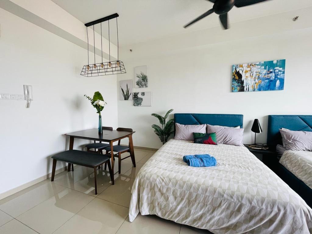 Homestay I-City Cantik, Tenang, Wifi, 4K Smart Tv, Netflix, Coway, Free Parking Шах Алам Екстериор снимка