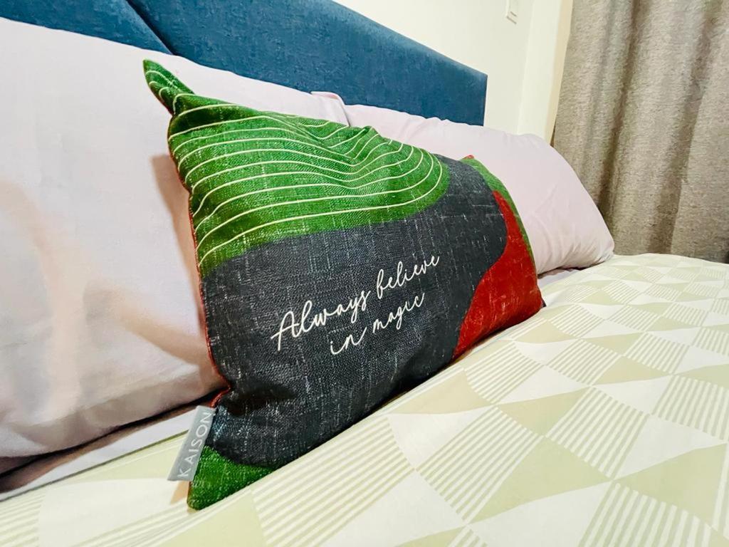 Homestay I-City Cantik, Tenang, Wifi, 4K Smart Tv, Netflix, Coway, Free Parking Шах Алам Екстериор снимка