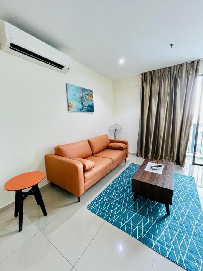Homestay I-City Cantik, Tenang, Wifi, 4K Smart Tv, Netflix, Coway, Free Parking Шах Алам Екстериор снимка