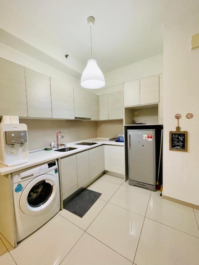 Homestay I-City Cantik, Tenang, Wifi, 4K Smart Tv, Netflix, Coway, Free Parking Шах Алам Екстериор снимка