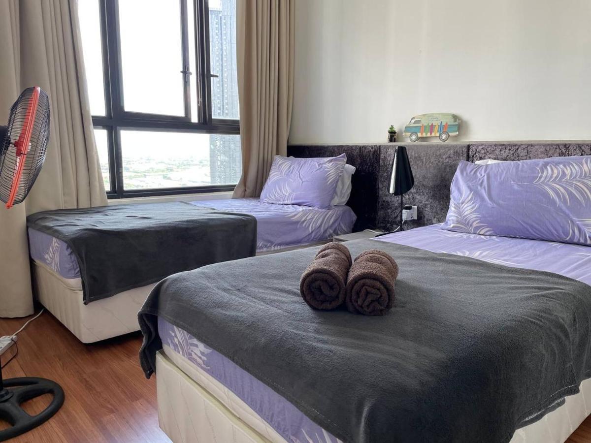 Homestay I-City Cantik, Tenang, Wifi, 4K Smart Tv, Netflix, Coway, Free Parking Шах Алам Екстериор снимка